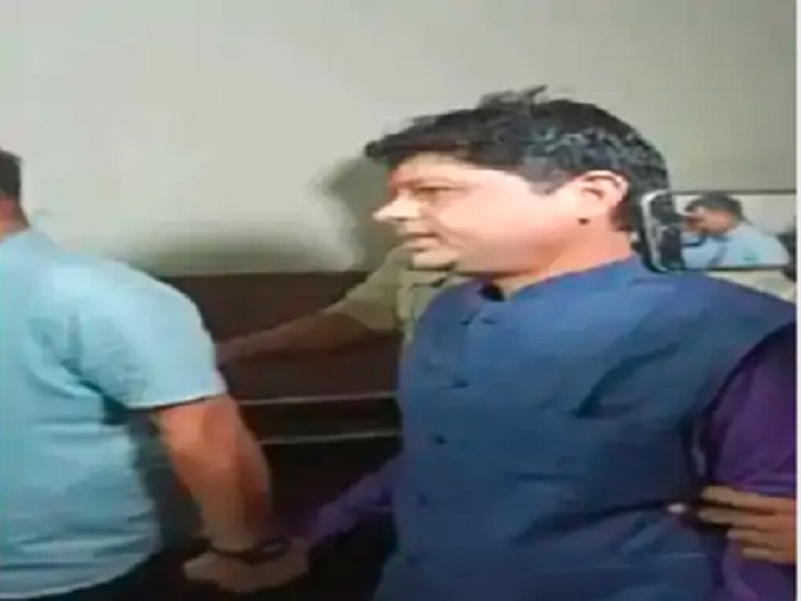 कारोबारी सूर्यकांत तिवारी ने सरेंडर किया था।