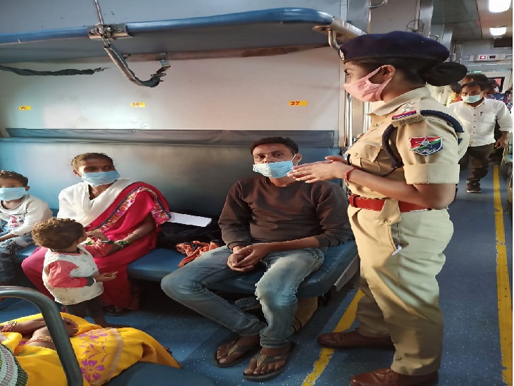 मेरी सहेली टीम के पास रहती है अकेली महिला यात्रियों की लिस्ट। - Dainik Bhaskar