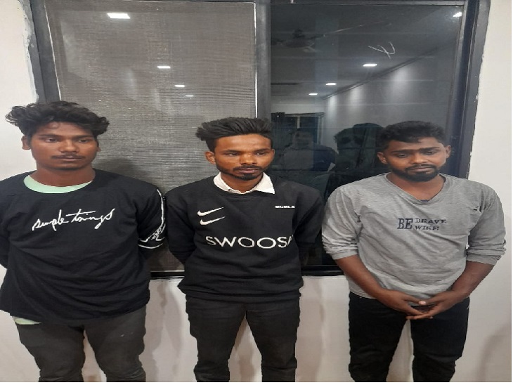 राजस्थान से कट्‌टा लेकर आए थे लुटेरे। - Dainik Bhaskar