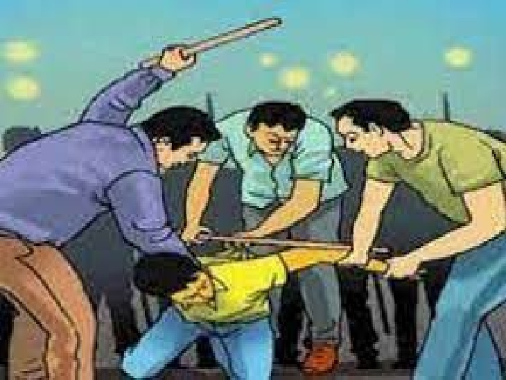 मजदूर को बंधक बनाकर की बेरहमी से पिटाई(फाइल फोटो)। - Dainik Bhaskar