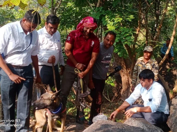 बम को रिकवर कर नष्ट किया गया।