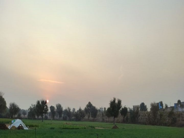 सीकर जिले के ज्यादातर इलाकों में आज सुबह बादल छाए रहे।