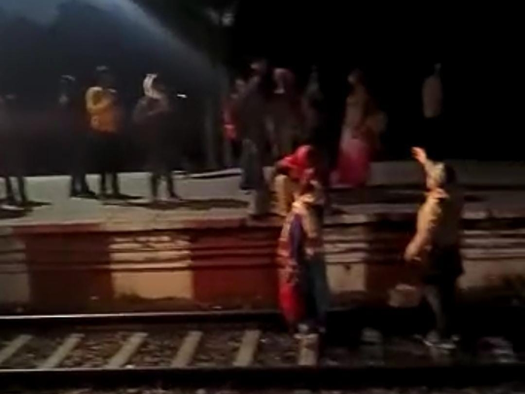 due-to-non-availability-of-space-in-the-train-the-mela-special-train