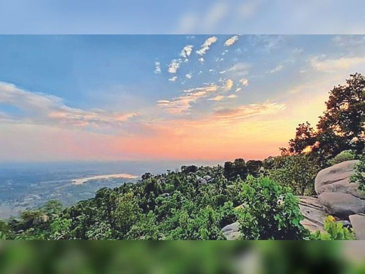 देश देखा प्राकृतिक सुंदरता से है भरपूर।