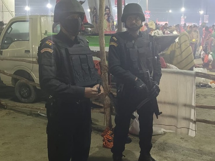 यह फोटो ब्लैक कमांडोज की है। श्रद्धालुओं की सुरक्षा के लिए मेले में तैनात किए गए है।