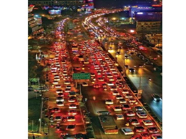 तेलीबांधा चौक रात 8 बजे। - Dainik Bhaskar