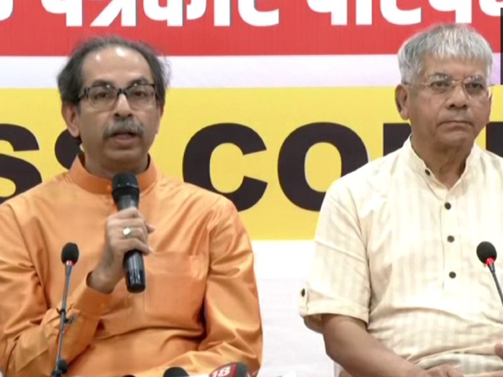 Shiv Sena leader Uddhav Thackeray and Vanchit Bahujan Aghadi leader Prakash Ambedkar during a press conference in Mumbai.