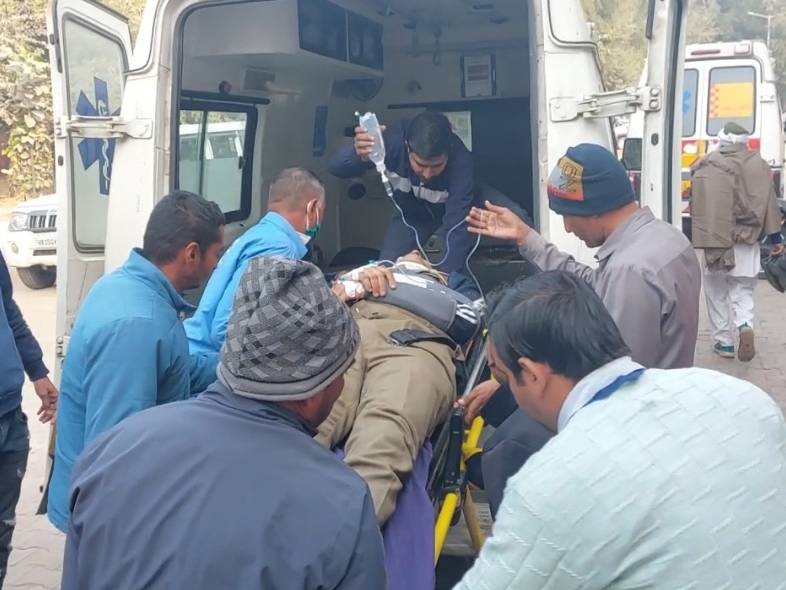 Accident Charkhi Dadri; Prisoners' Bolero car collided with truck, 3