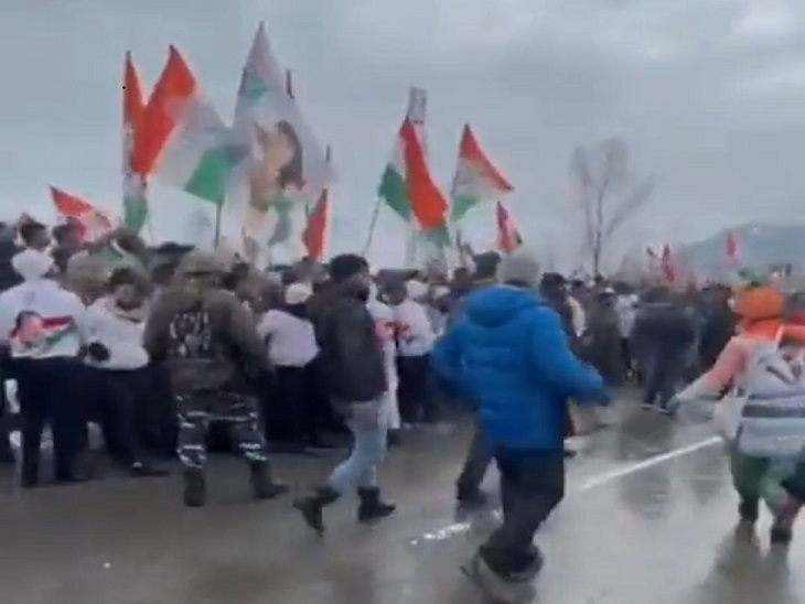 सुरक्षा व्यवस्था न होने से रुकी भारत जोड़ो यात्रा - Dainik Bhaskar