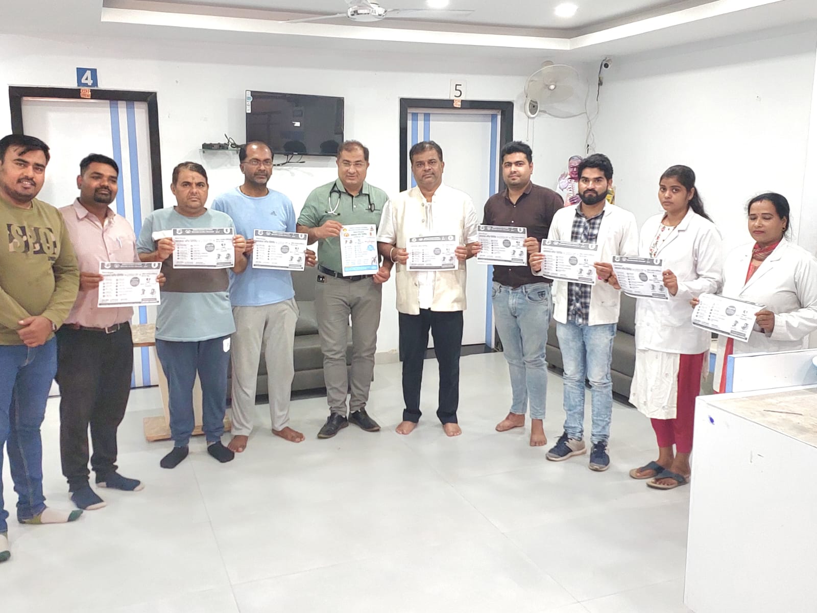 शिविर का पोस्टर किया गया लॉन्च।