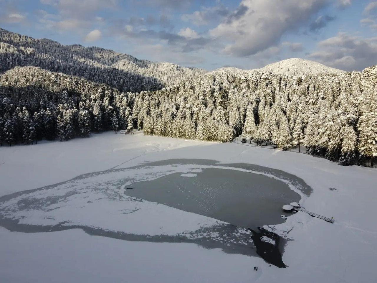 Chamba : Mini Switzerland Khajjiar, Wether, Snowfall | प्रकृति की ...