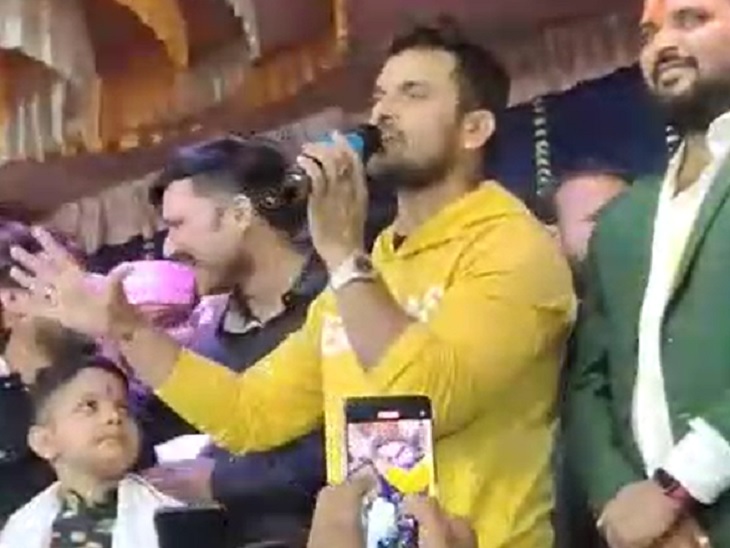 खेसारी लाल ने भी बिना नाम लिए साधा निशाना।