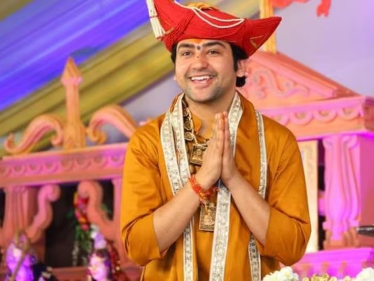 पंडित धीरेंद्र शास्त्री 2 फरवरी को मेजा आएंगे और बागेश्वर धाम का दरबार लगाएंगे।