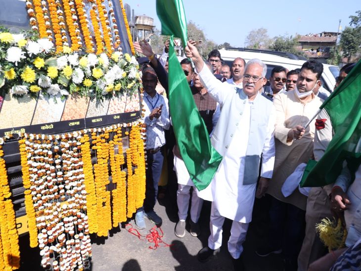 Chief Minister Mr. Bhupesh Baghel flagged off the state's first mobile