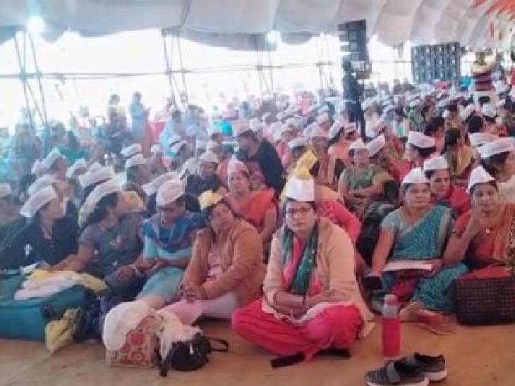 भेल के दशहरा मैदान पर कर्मचारियों ने ओल्ड पेंशन स्कीम लागू करने की मांग को लेकर शक्ति प्रदर्शन किया। इस दौरान प्रदेशभर से कर्मचारी यहां पहुंचे।