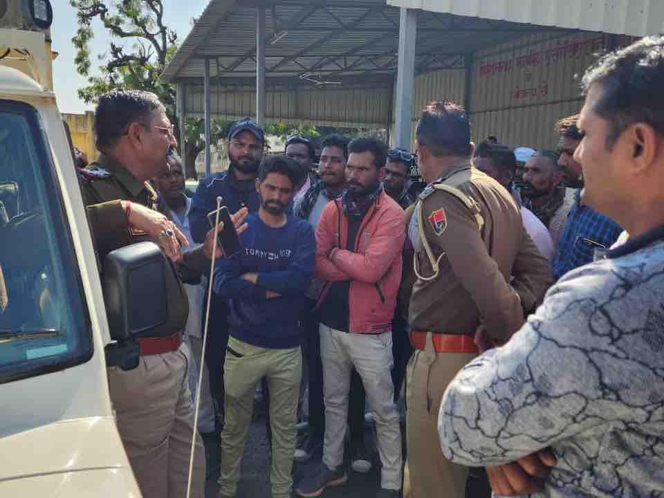 Suspected death in marble godown, relatives refused to pick up dead