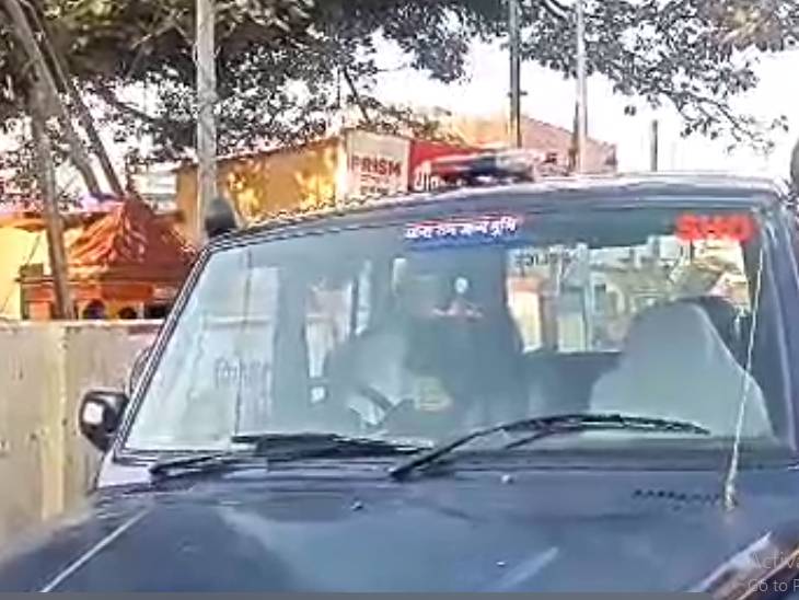 आरोपियों को महाराष्ट्र से गिरफ्तार करके अयोध्या लाया गया है। यहां पर उनसे पूछताछ की जा रही है।