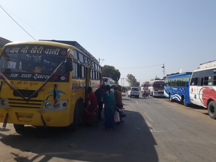 Vehicles are not available after 5 pm in Bhander, passengers are upset ...