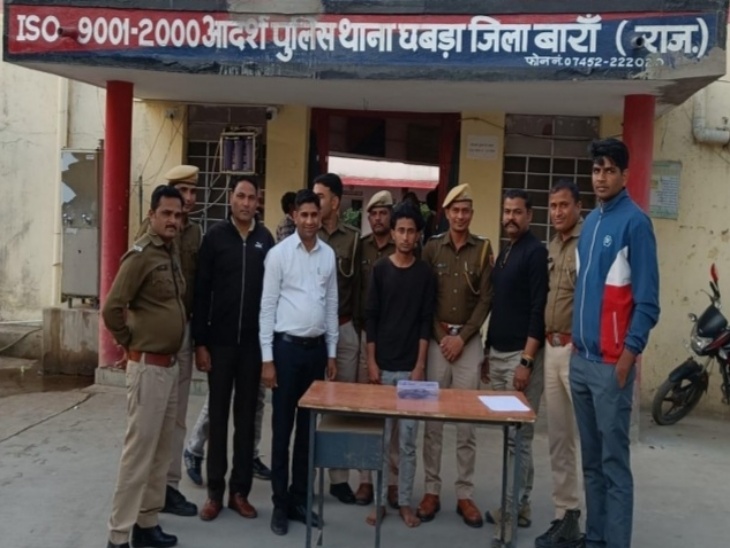 छबड़ा थाना पुलिस ने अवैध देसी रिवॉल्वर के साथ आरोपी को गिरफ्तार किया है। - Dainik Bhaskar