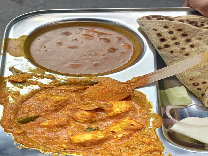 चंडीगढ़ के अस्पताल की वैज प्लेट में चिकन मिला 2 फिलहाल प्लेट की जांच की जा रही है।