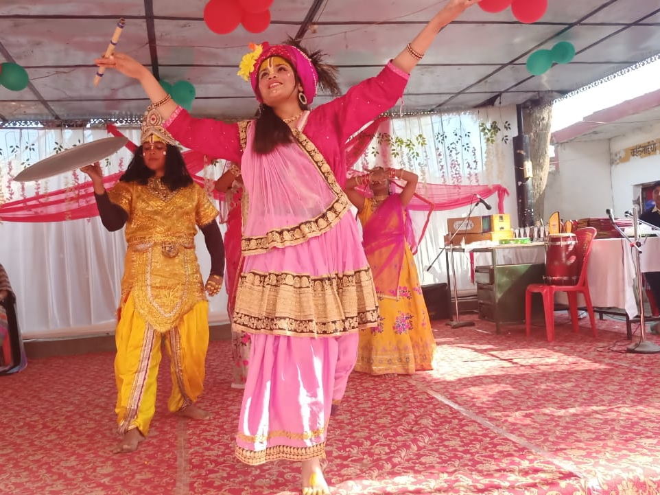 day-boarding-school-open-in-jhunga-devi-of-jaisinghpur-mla-yaadvinder