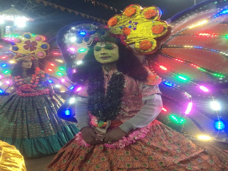 झांकियों ने लोगों का मन मोहा