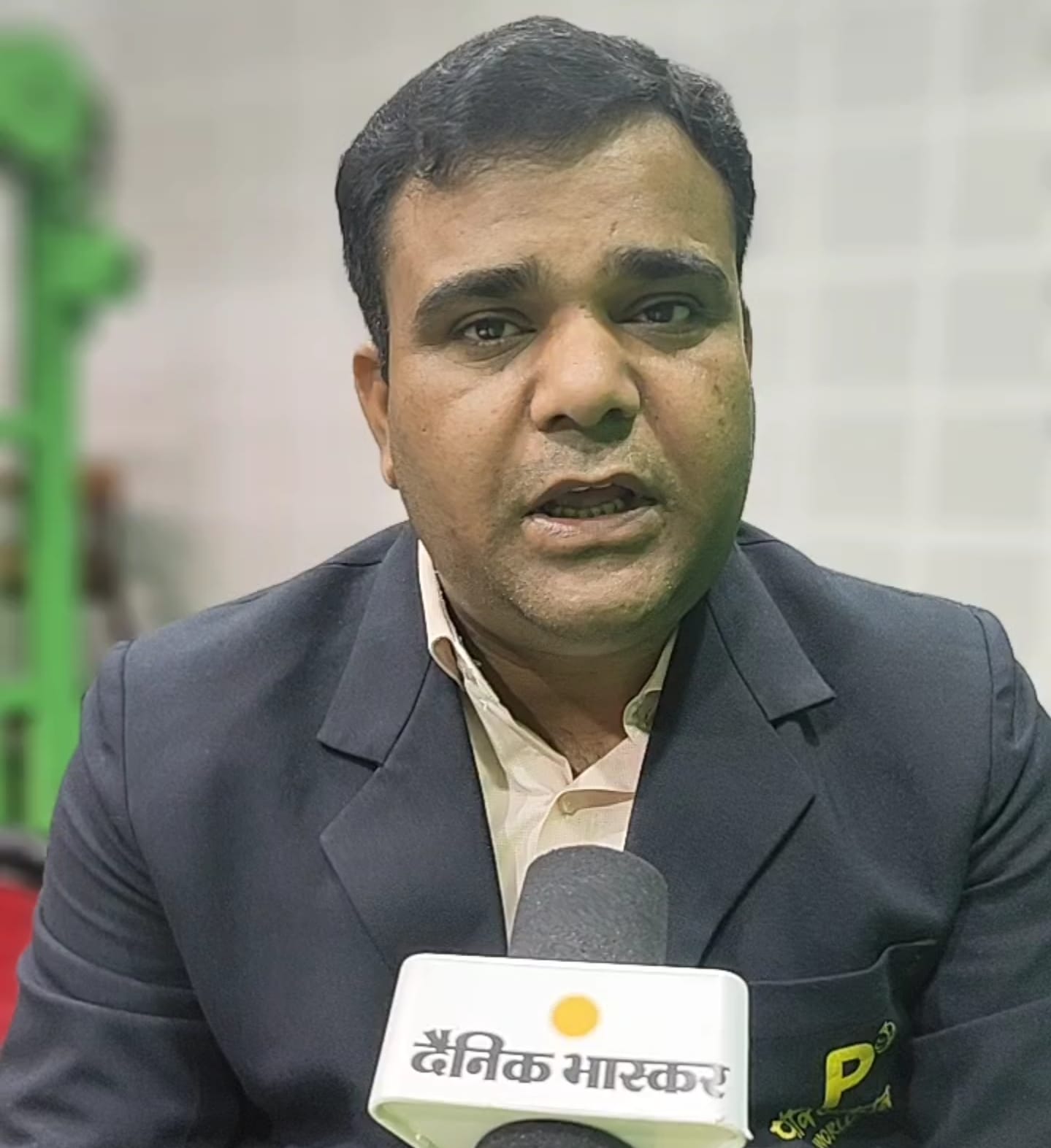 मनीष वशिष्ठ, सब्जेक्ट एक्सपर्ट