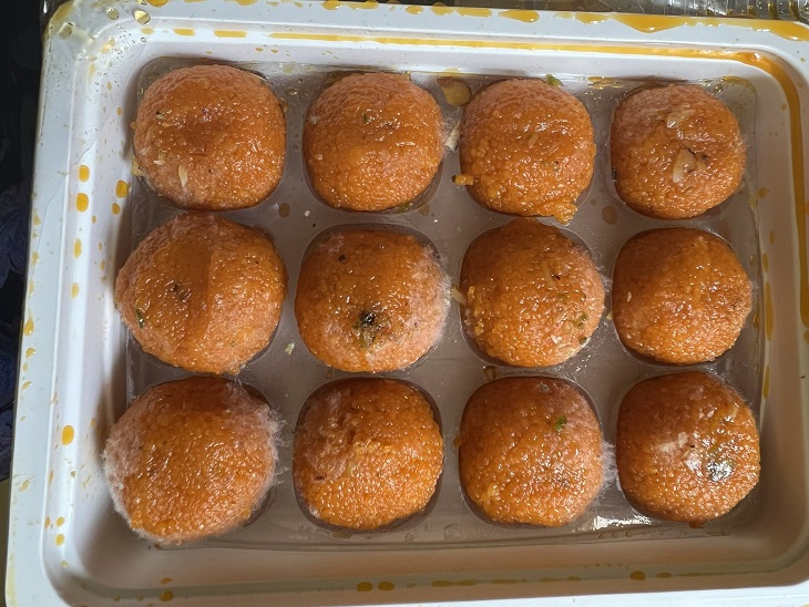 अमृतसर एयरपोर्ट पर मिले फंगस लगे लड्डू: USA लौटते वक्त NRI ने दुकान से खरीदे थे (The News Air) 2 अमृतसर एयरपोर्ट से खरीदे गए फंगस लगे लड्डू।