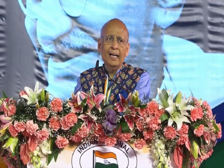 सिंधवी ने कहा है कि बीजेपी के तीन भाई बहन हैं। वो हैं इनकम टैक्स डिपार्टमेंट, ईडी और सीबीआई।