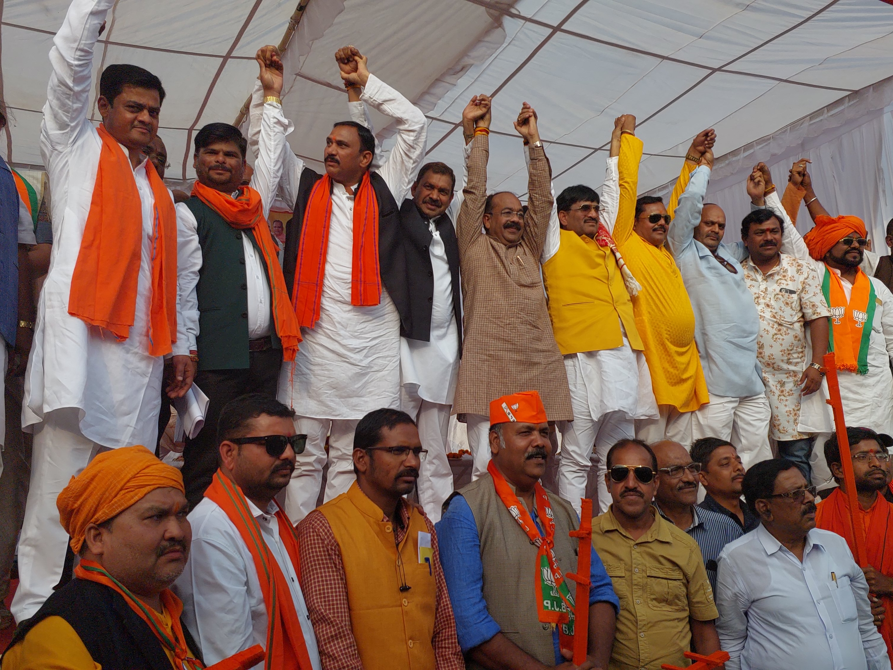 बीजेपी प्रदेश अध्यक्ष अरुण साव और बड़ी संख्या में पार्टी कार्यकर्ता मौजूद हैं।