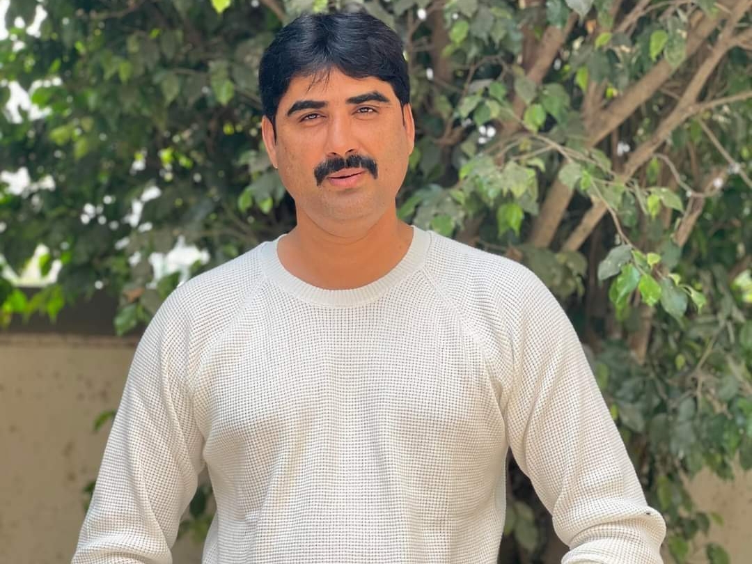Asif Lala was shot in Jhalawar; The glass of the car was broken ...