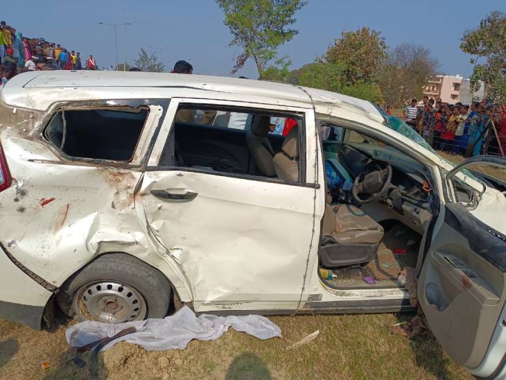 इसी कार ने चार लोगों को रौंदा था।