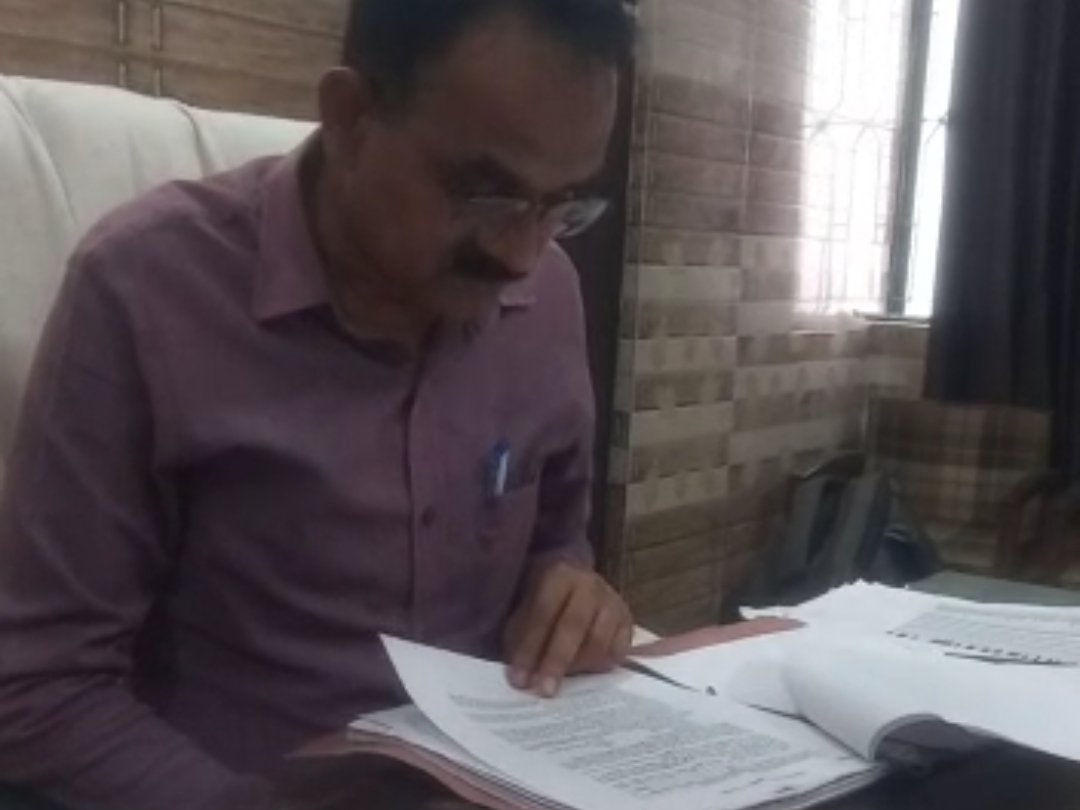 कृषि विभाग के उप निदेशक अतिंद्र सिंह।