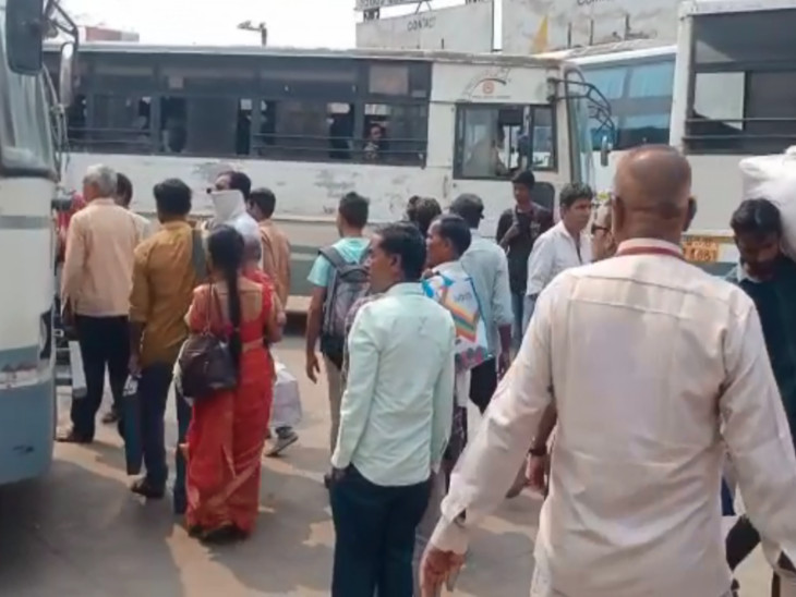 Western railway cancelled 40 trains now special trains are not getting