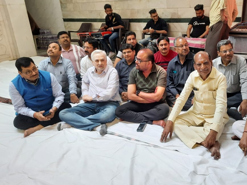 Bhajan singer and party presented mesmerizing bhajans with her troupe ...