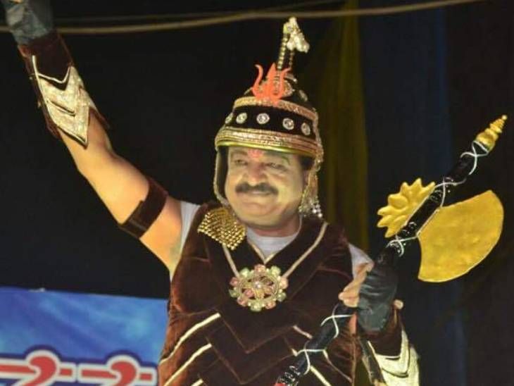 बाहुबली के रूप में भी आ चुके।