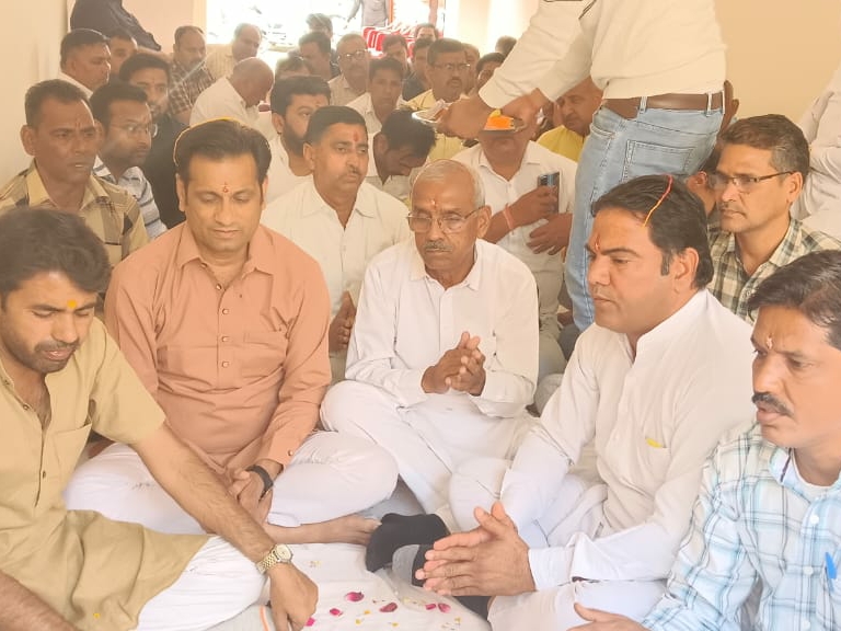 शहर की पुरानी धानमंडी में रामनवमी शोभायात्रा समिति के कार्यालय का उद्घाटन किया गया।