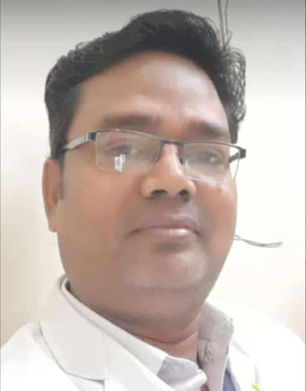 नर्सिंगकर्मी हसन नाइट शिफ्ट पूरी कर रविवार सुबह अस्पताल से घर निकला था। तभी हादसा हो गया।