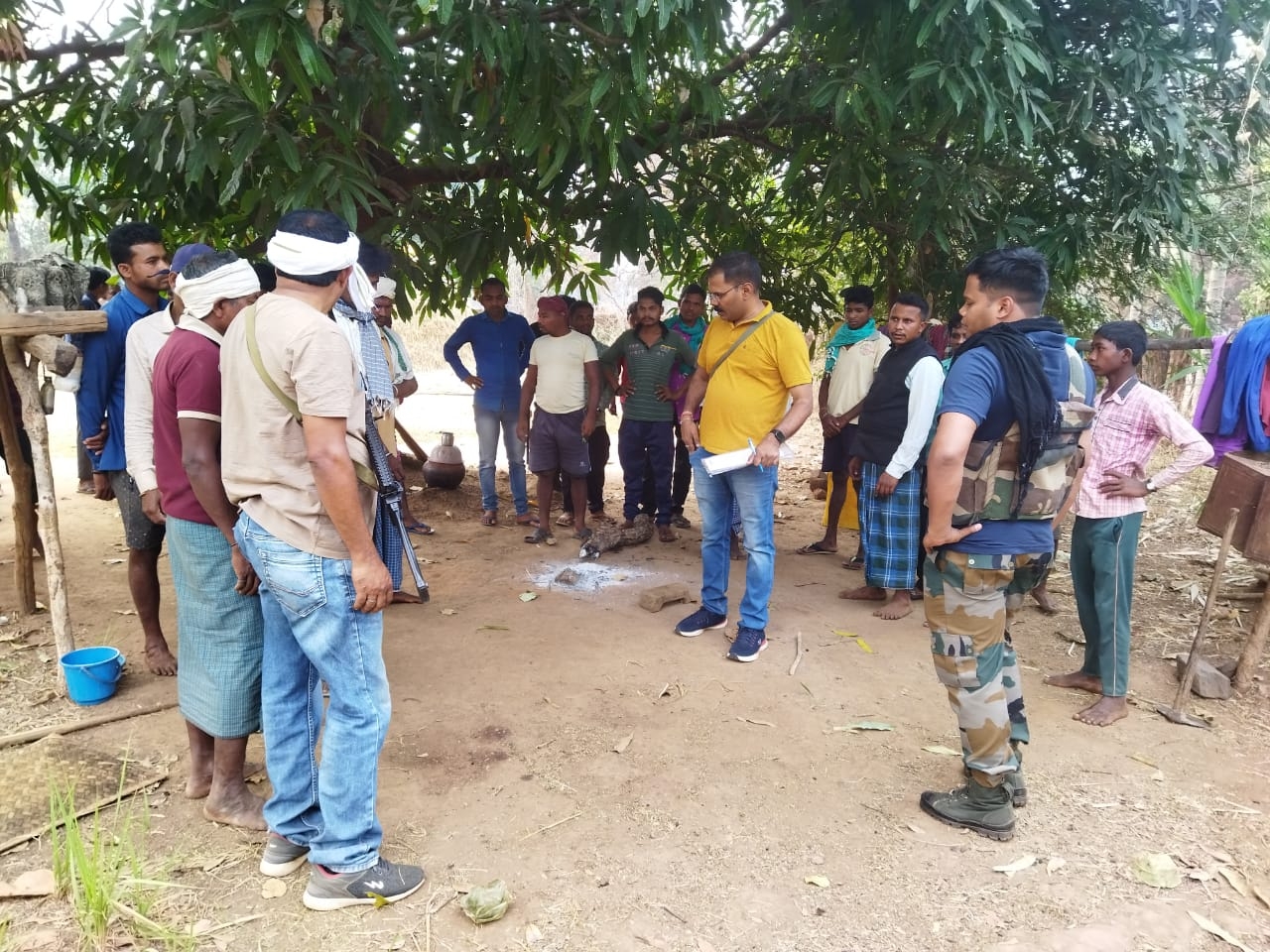 ताड़ोकी थाना पुलिस दल-बल के साथ मौके पर पहुंची और आसपास के लोगों व परिजनों से पूछताछ की।