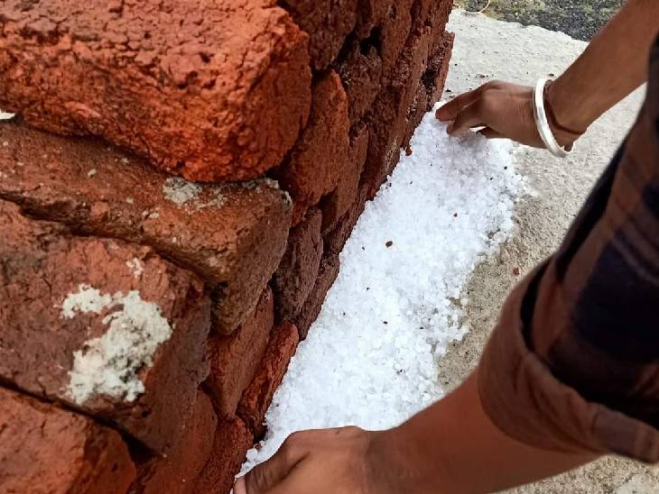 सागर में सोमवार को शाम में ओलावृष्टि हुई।