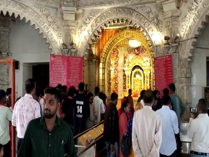 नवरात्र के 9 दिनों में लगभग 15 लाख से भी अधिक श्रद्धालुओं के डोंगरगढ़ में आने का अनुमान।