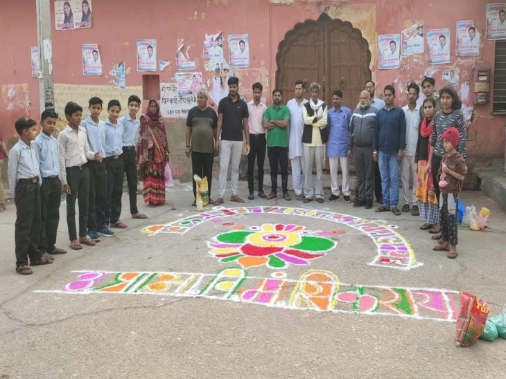 Rangoli decorated with saffron flags from cities to villages, bike ...