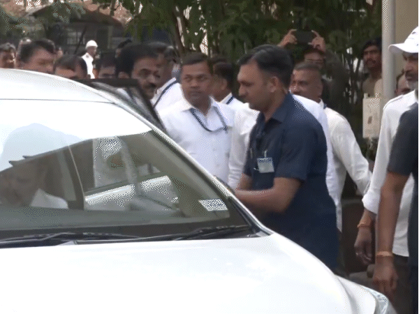उसी कोर्ट से जमानत भी मिली; 2019 में कहा था- सभी चोरों का सरनेम मोदी क्यों|देश,National - Dainik Bhaskar