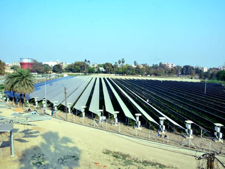 जलकल विभाग में 14,400 स्क्वायर मीटर में करीब 3700 से अधिक सोलर पैनल लगाए गए हैं।