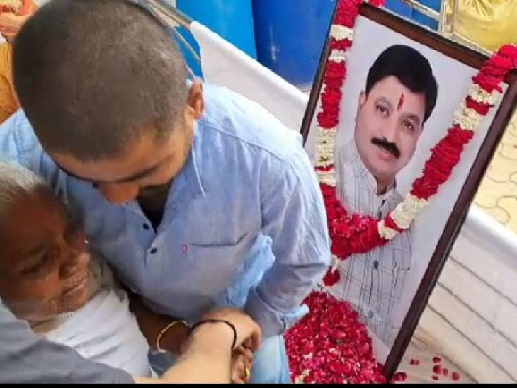 उमेश पाल की 24 फरवरी को प्रयागराज में दिनदहाड़े गोली मारकर हत्या कर दी गई थी।