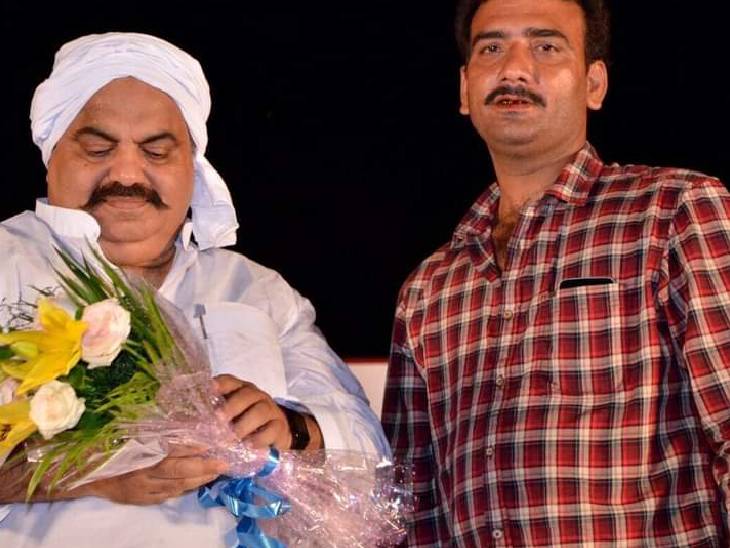 अतीक और आबिद प्रधान काफी करीबी है।