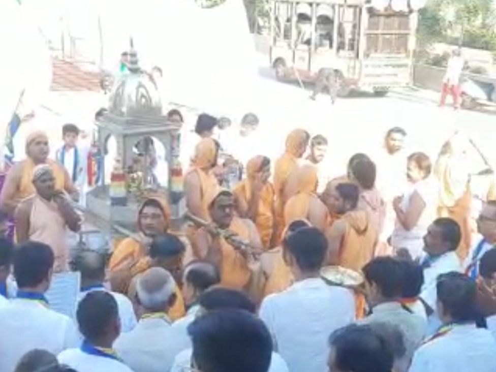 Dingbar Jain Samaj made the statue tour the city, gave the message of ...