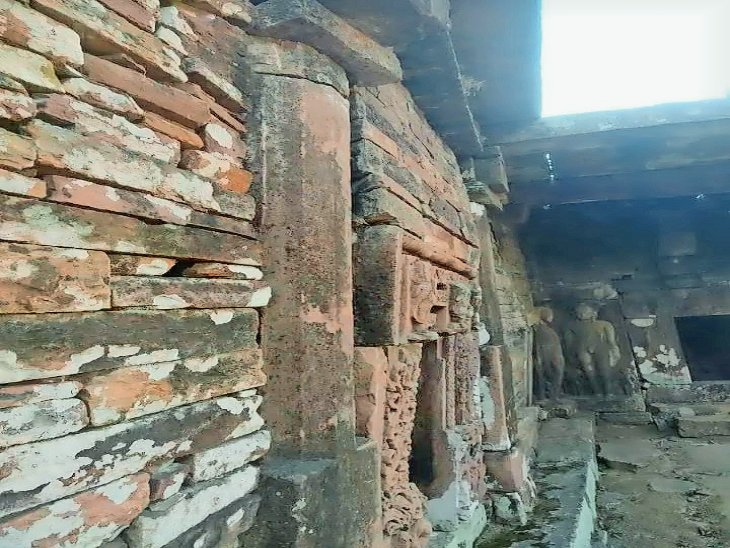 Many of the 25 altars in the Baroh Jain temple are on the verge of ...