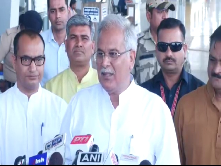 PCC चीफ छोड़ दिग्गज दिल्ली गए:मोहन मरकाम बोले-जब बुलाएंगे तब जाऊंगा, प्रदेश कांग्रेस में बदलाव की अटकलें; खड़गे ले सकते हैं बैठक 3 सीएम भूपेश बघेल कल सूरत से ही दिल्ली रवाना हो गये हैं।