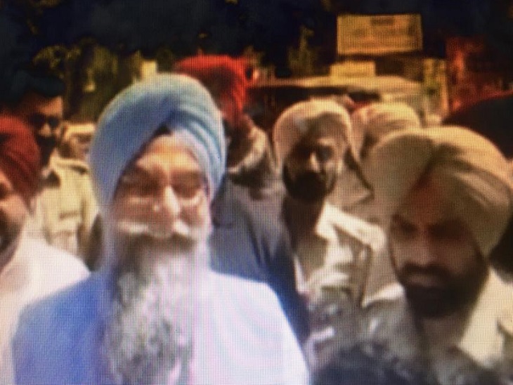 अपनी बात रखते विधानसभा अध्यक्ष कुलतार सिंह संधवां।